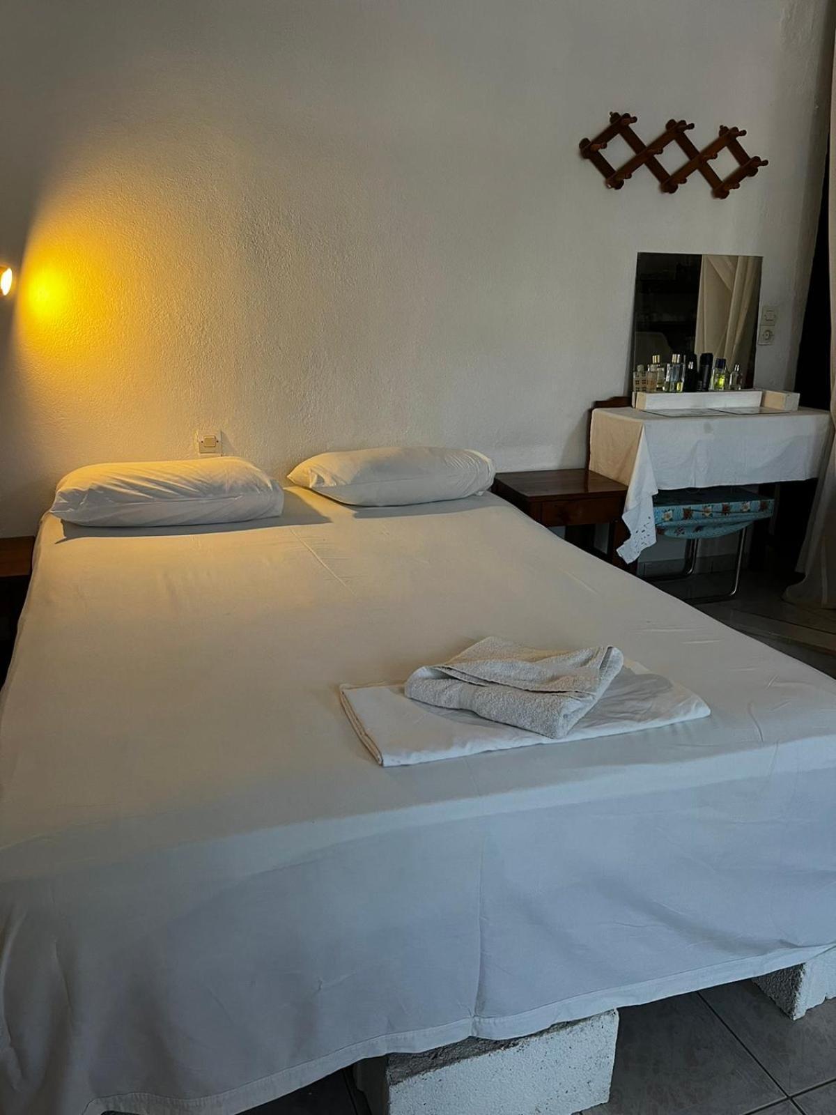 Selena Rooms Agia Galini Exteriör bild